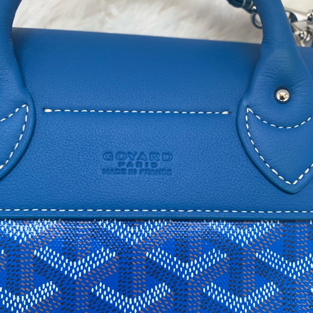 GOYARD
Goyardine Calfskin Mini Alpin Backpack Blue - Picture 3 of 9